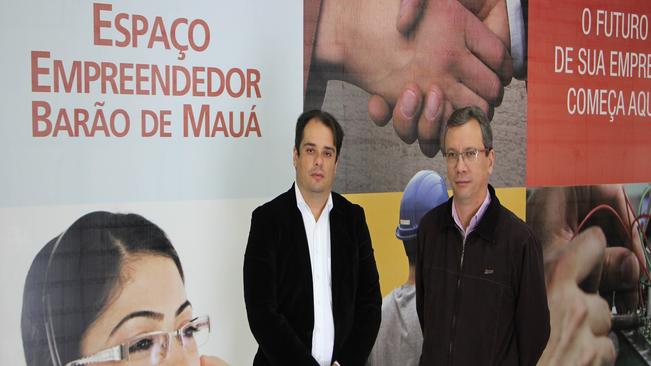 Secretário Fabio Palacio visita incubadora de empresas em Mauá