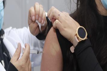 Vacinação contra Covid avança no Grande ABC e supera 1 mi de doses de reforço