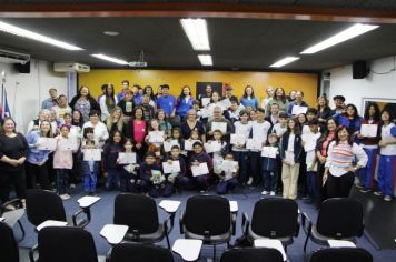 Consórcio ABC homenageia alunos que promoveram cultura de paz nas escolas