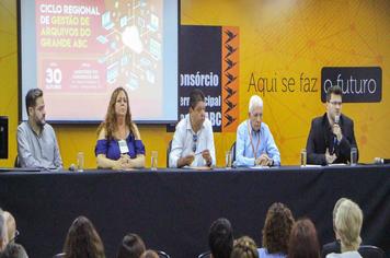 Experiências e desafios da gestão documental são debatidos em evento no Consórcio ABC