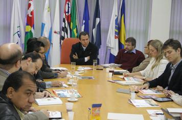 Consórcio e delegação colombiana trocam experiências sobre atuação regional