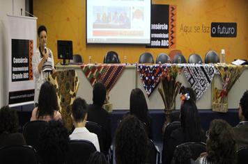 Palestra no Consórcio ABC destaca desafios e conquistas das mulheres negras no Brasil