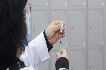 Cidades do Grande ABC mantêm busca ativa para vacinação contra a Covid-19