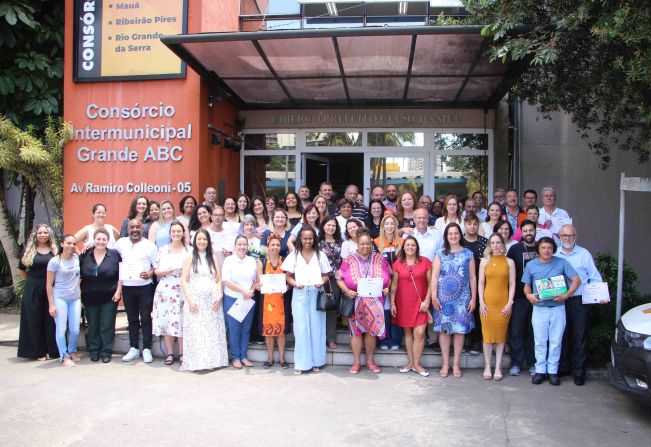 Consórcio ABC comemora 33 anos com homenagem aos servidores da região
