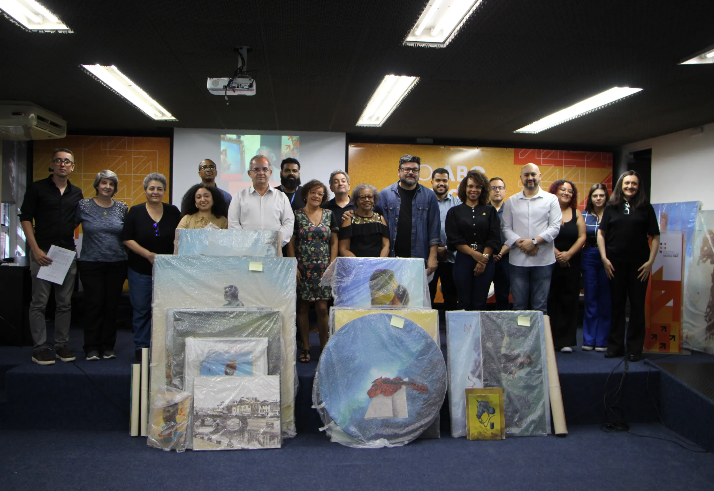Consórcio ABC recebe doação histórica de acervo do pintor Paulo Acencio