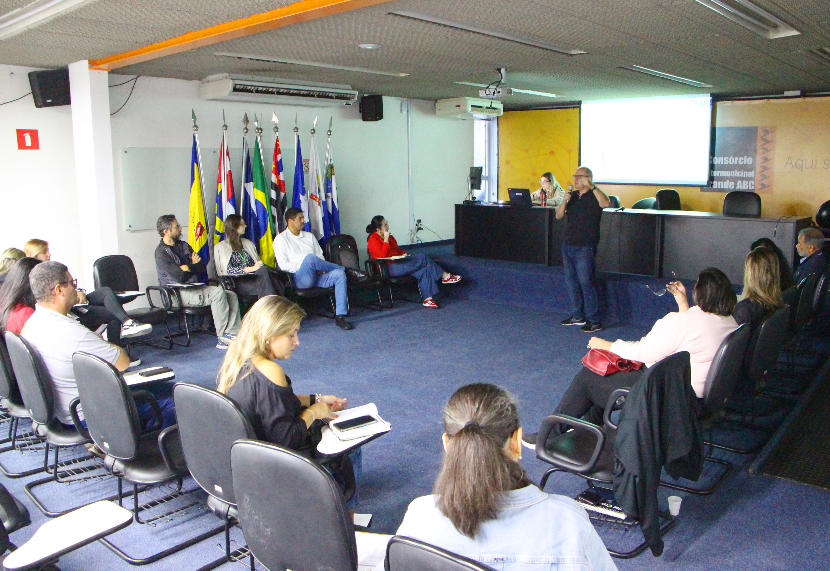 Municípios compartilham experiências de turismo no Consórcio ABC