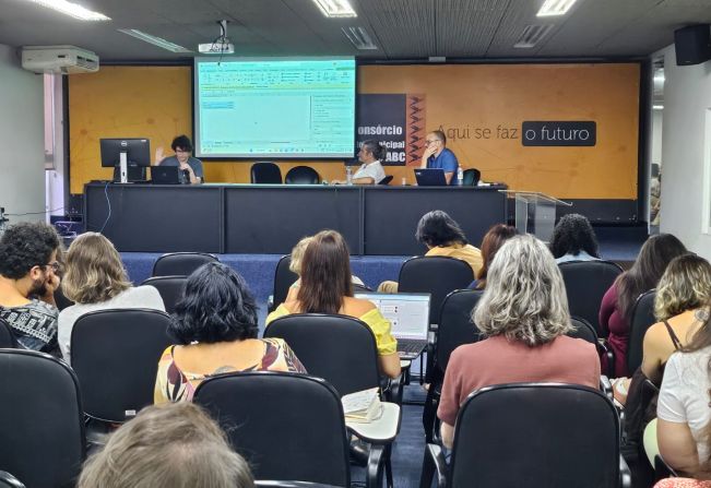 Observatório de Políticas Públicas Educacionais promove formação sobre acesso a dados públicos