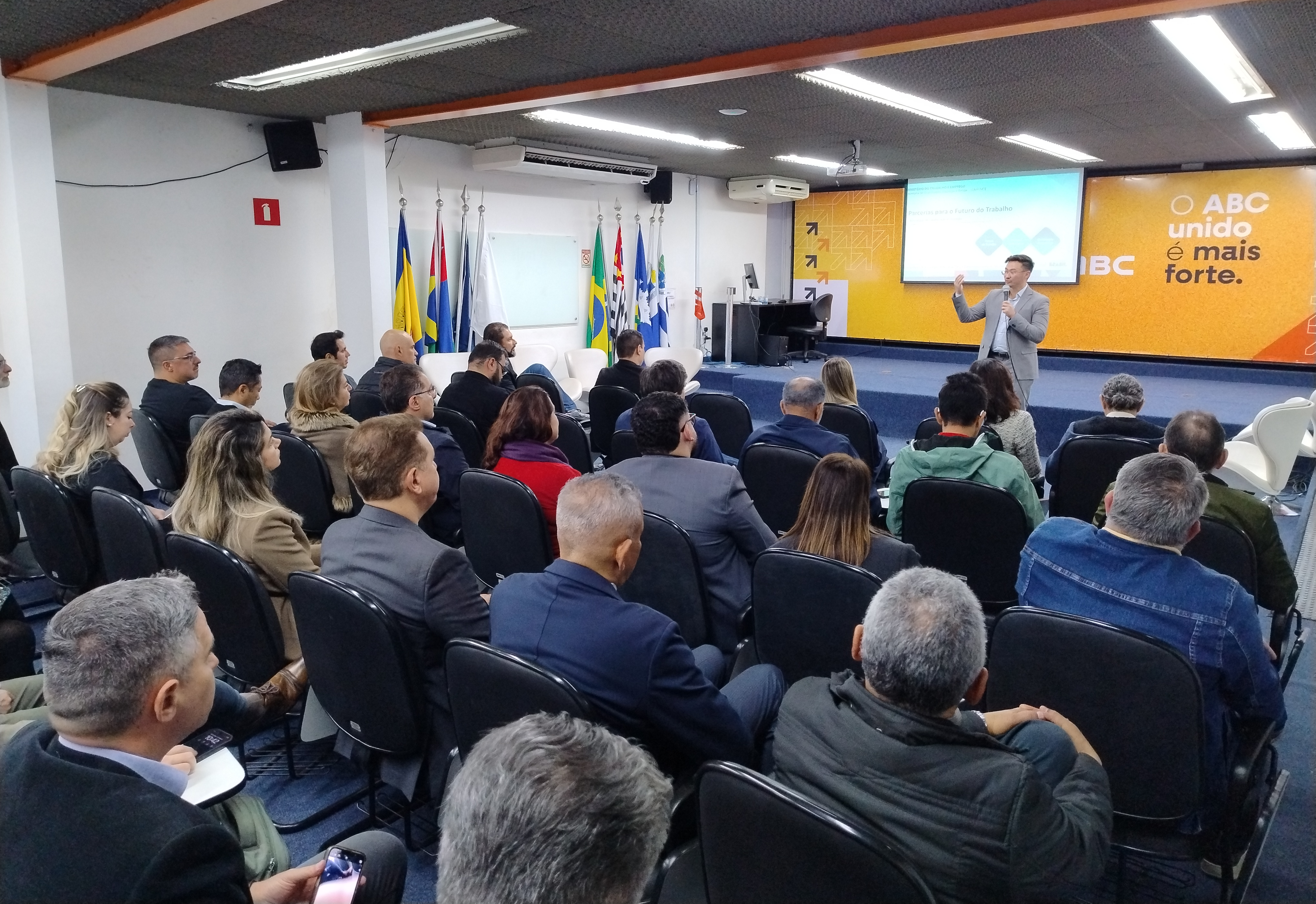 Grande ABC ganha polo regional do Programa Escola do Trabalhador 4.0 com foco em novas tecnologias