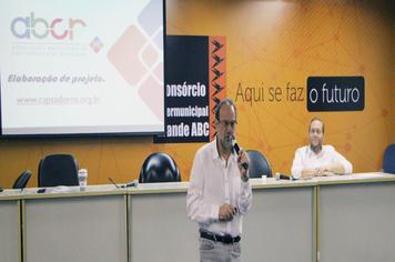 Servidores públicos do ABC recebem oficina sobre elaboração de projetos