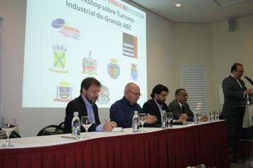 Projeto pioneiro de Turismo Industrial na região tem 600 visitas em um ano e agenda até novembro de 2015