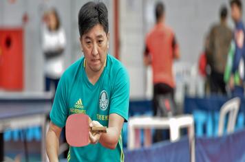 Longe da aposentadoria, mesatenista Hugo Hoyama defende São Bernardo nos Jogos Abertos