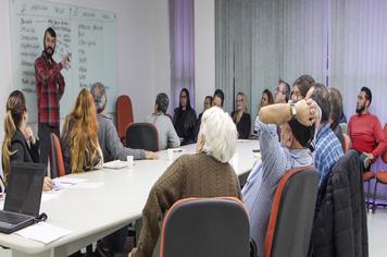 Impacto positivo da paternidade cuidadora nas  crianças é tema de encontro no Consórcio