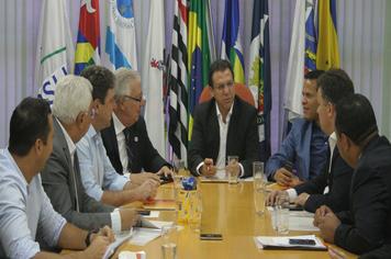 Prefeitos entregam pauta regional ao Ministério da Saúde