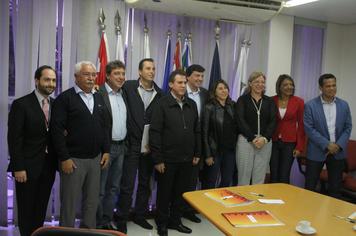 Municípios assinam convênio para repasses de R$ 8,4 milhões à Assistência Social