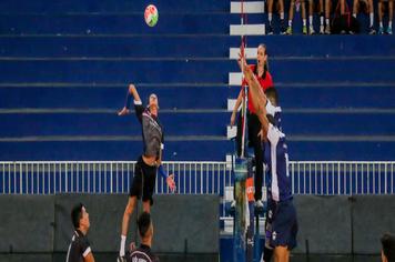 Líder geral até este sábado, São José dos Campos apresenta seu ‘Giba’ e ganha favoritismo no vôlei masculino