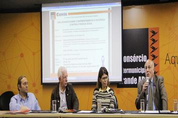 Em palestra no Consórcio ABC, especialistas alertam  sobre abandono e violência contra pessoa idosa