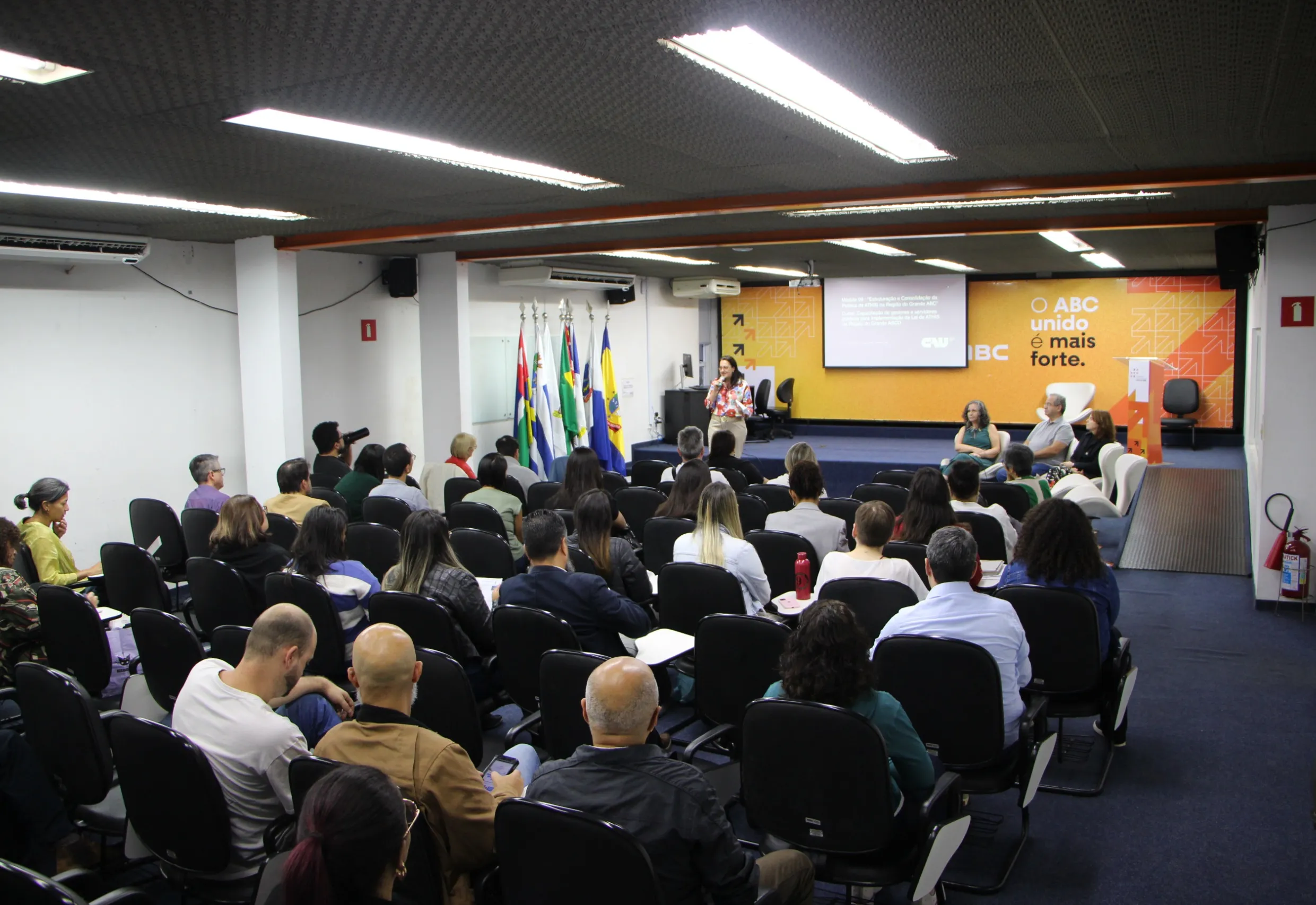 Consórcio ABC conclui curso de capacitação sobre habitação de interesse social