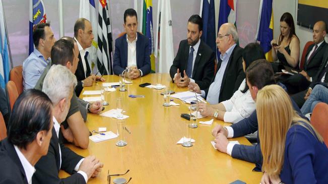 Plano de Mobilidade para o Grande ABC é apresentado pelo Estado aos prefeitos