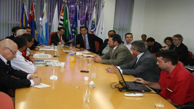 Estudo busca fortalecimento regional do setor petroquímico e do plástico