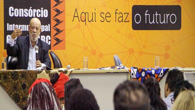 Ouvidor da Polícia de SP fala sobre enfrentamento ao racismo em palestra no Consórcio ABC
