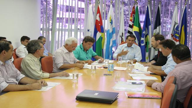 Consórcio assina convênio de cooperação técnica com UFABC