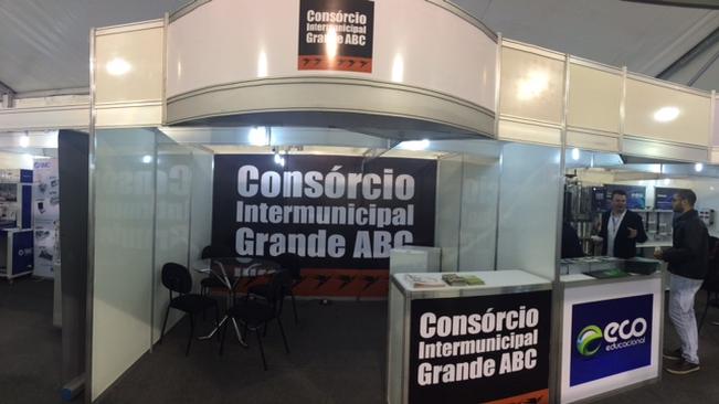 Consórcio participa de fórum sobre formação e profissão de engenheiro