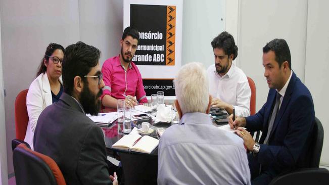 Consórcio ABC articula com Estado pacote de apoio à população LGBT