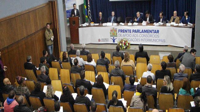 Deputados criam frente parlamentar em defesa dos consórcios públicos; ABC deve ser referência