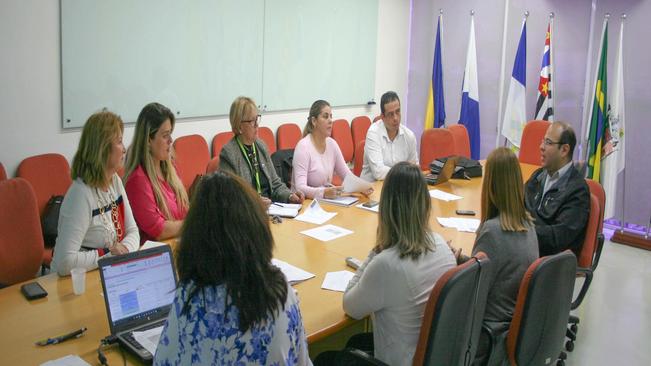 Diretriz regional para rede de ensino é tema de reunião no Consórcio ABC